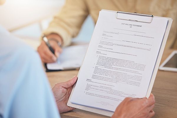 Est-ce que le nettoyage après décès est pris en charge par mon assurance ? Qui doit payer le nettoyage post mortem ?